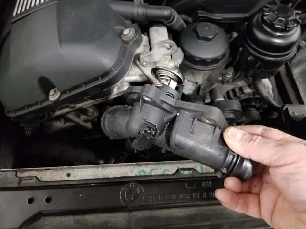See C2710 repair manual